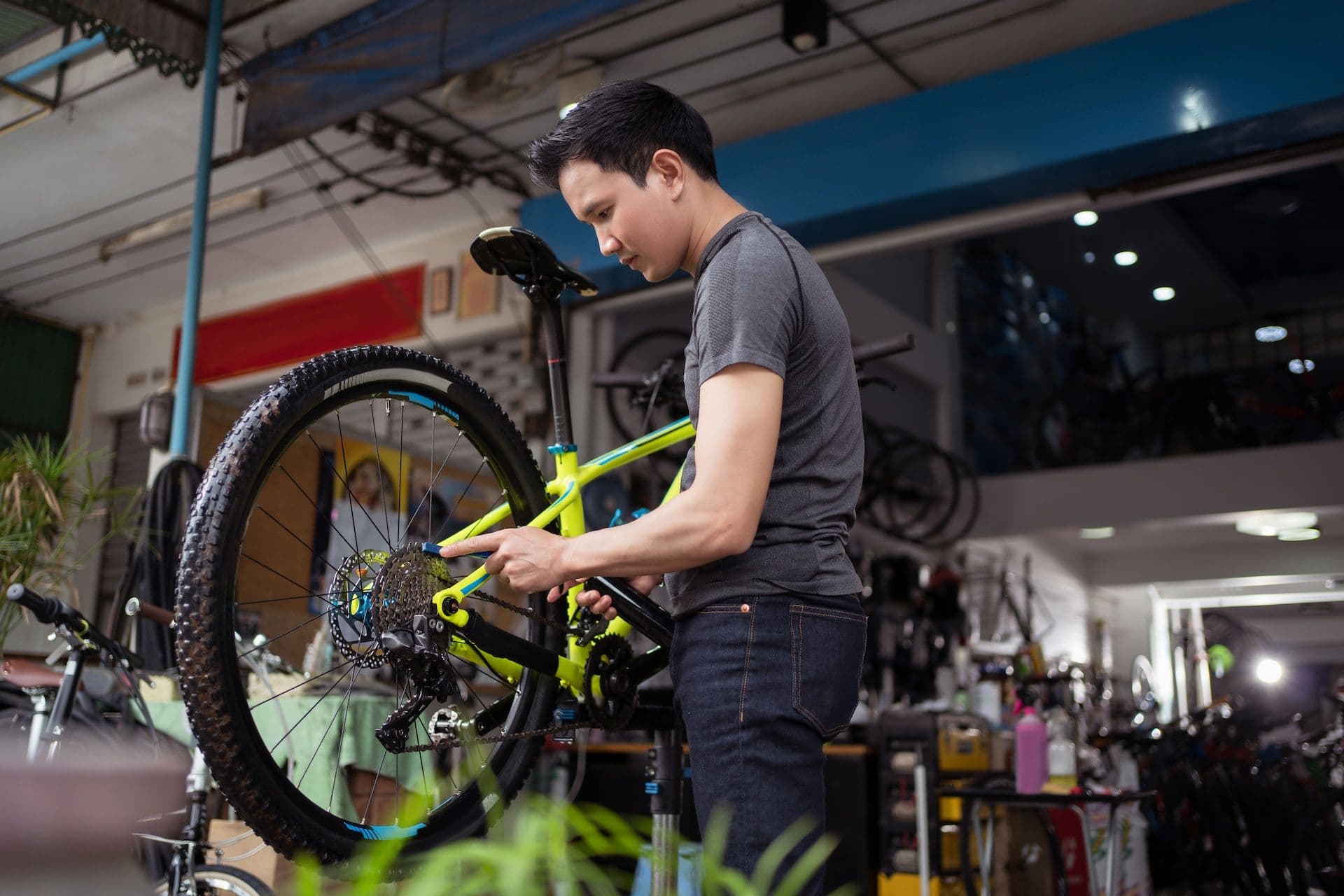 Bien choisir la taille de son <blue>cadre de vélo de voyage</blue>