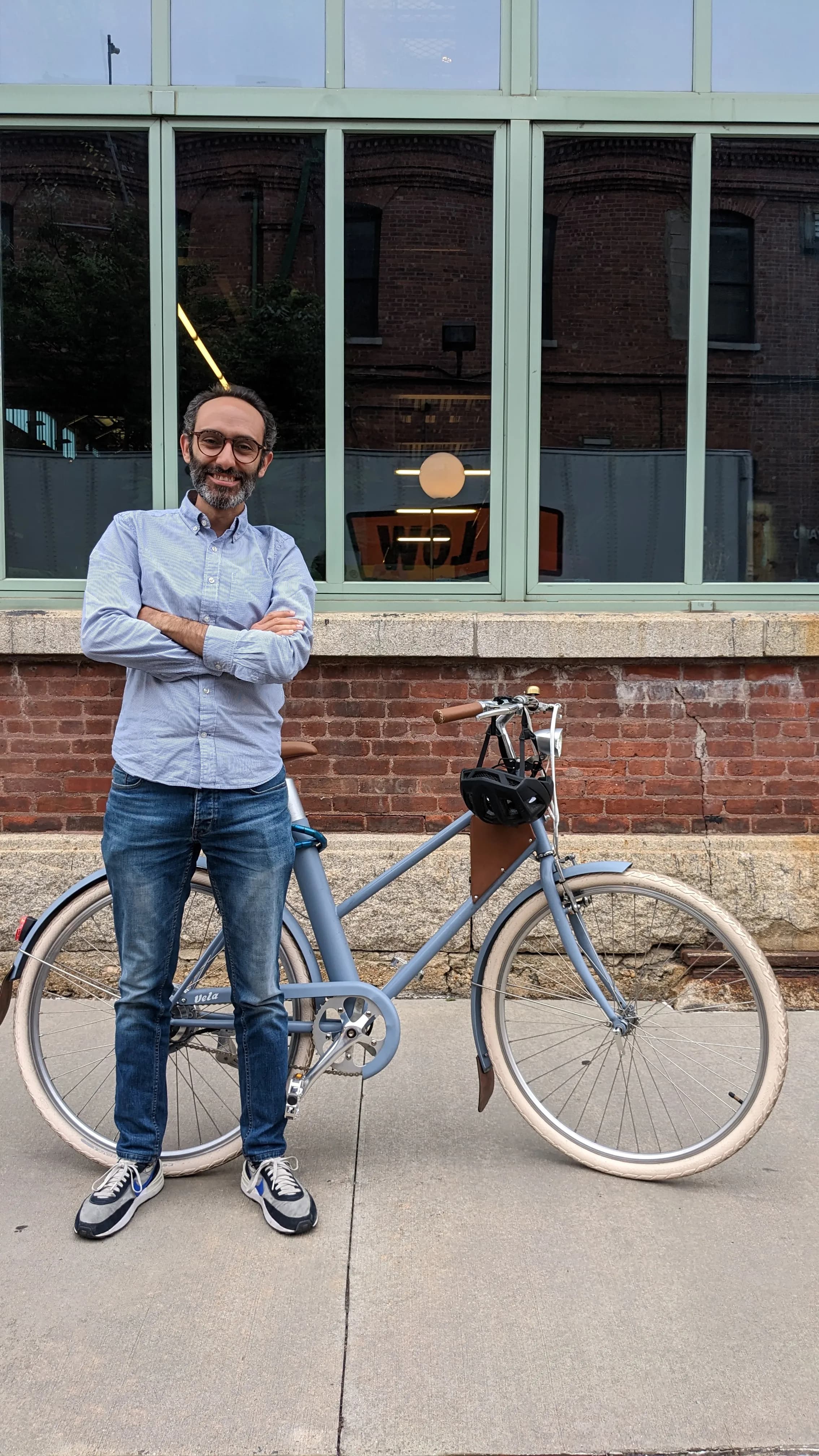 <blue> Léry Jicquel </blue> , créateur de la newsletter <blue> Le Concentré vélo <blue> 