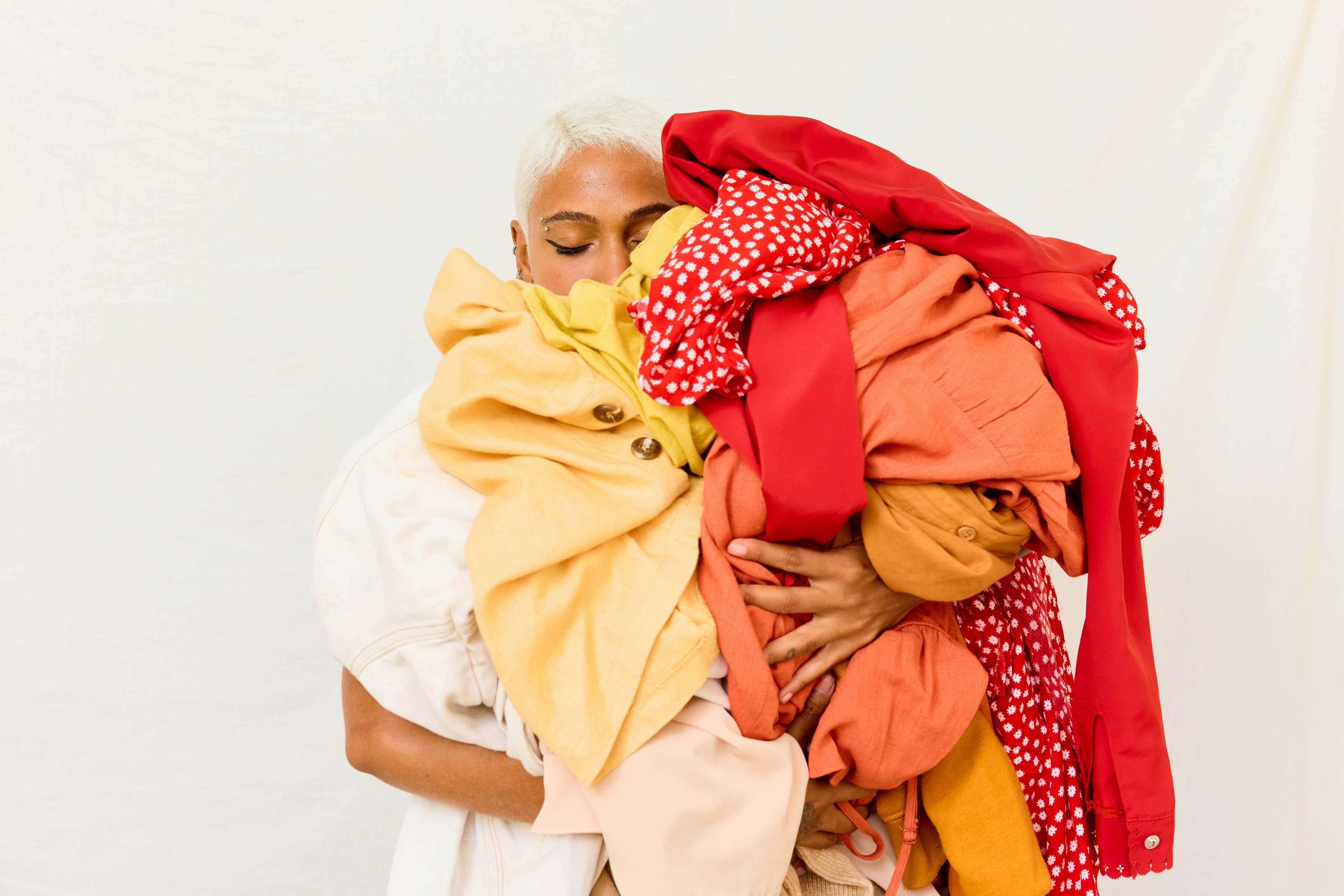 Underconsumption Core : quand consommer moins devient une tendance sur les réseaux sociaux-image