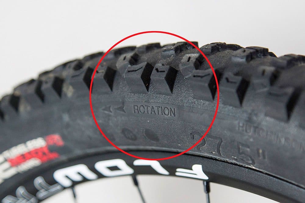Dans quel sens monter ses pneus de vélo ?-image