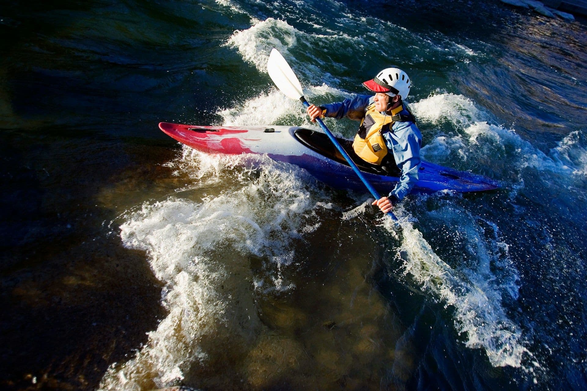 Quelle <blue>vitesse moyenne en kayak</blue> et comment est-elle mesurée ?